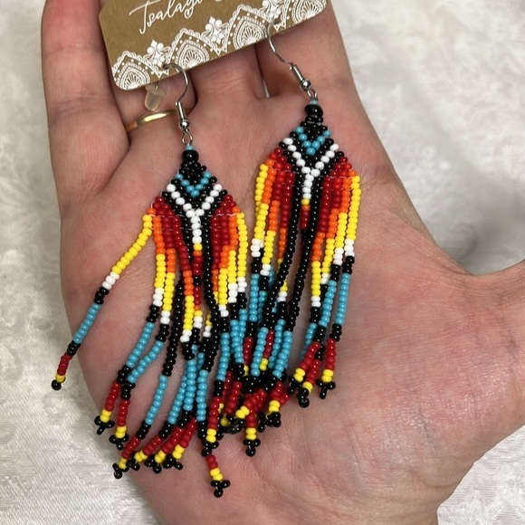 NEW Southwestern Inspired Boho Beaded Earrings - Picture 6 of 6